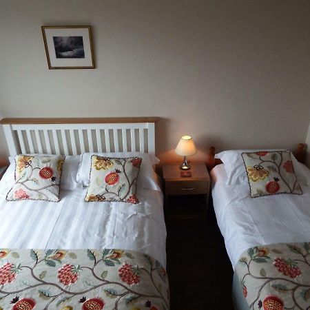 Ty Helyg Bed & Breakfast Сейнт Дейвидс Екстериор снимка